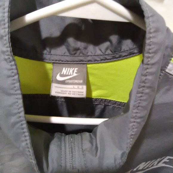 Nike Men's Jacket/Coat Pullover Windbreaker Color Gray/Yellow Size Large - Picture 2 of 5